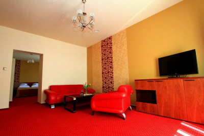 RYDZEWSKI viesnīcas Polijā Mazūrijas ezeri Aļņu brīvdienas