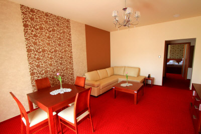 RYDZEWSKI viesnīcas Polijā Mazūrijas ezeri Aļņu brīvdienas